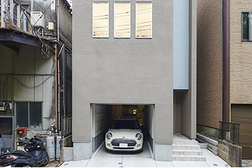 CASE.03:限られた土地で、実質居住空間を広げる秘策