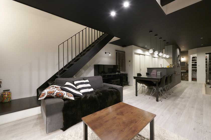 休日は家にいるのが好き 夫婦それぞれの時間を楽しんでいます 埼玉 東京 千葉の注文住宅 ポウハウス