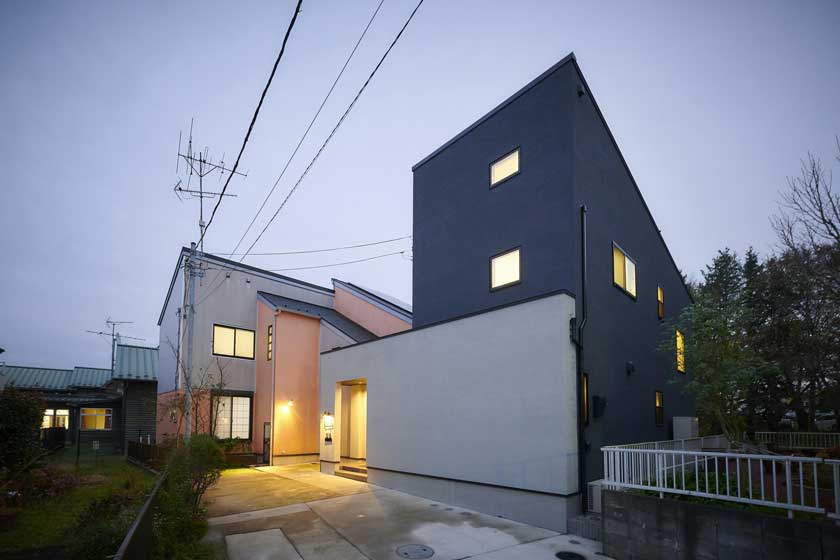 休日は家にいるのが好き 夫婦それぞれの時間を楽しんでいます 埼玉 東京 千葉の注文住宅 ポウハウス