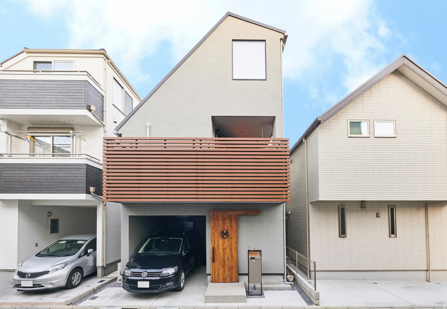【施工事例】斜め屋根の小さな家 | デザイナーとつくる唯一無二の注文住宅「ポウハウス」