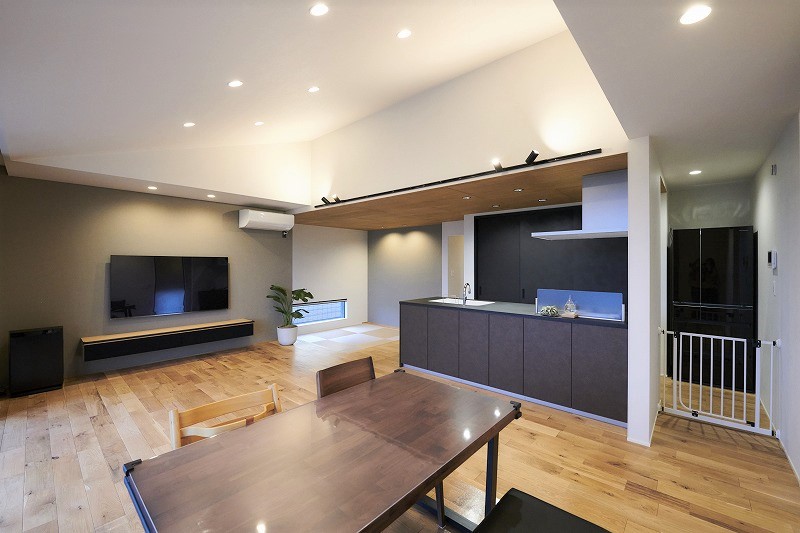 景色を楽しむ平屋hausの画像