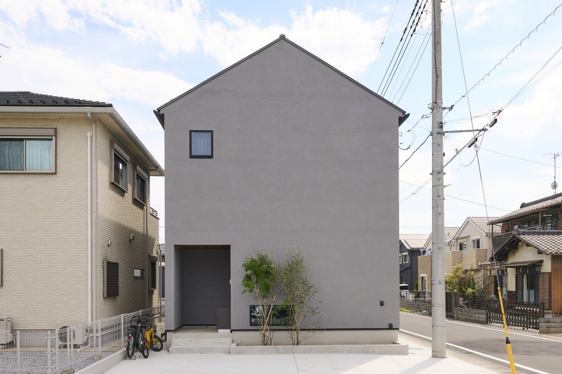 Gable Roof Houseの画像