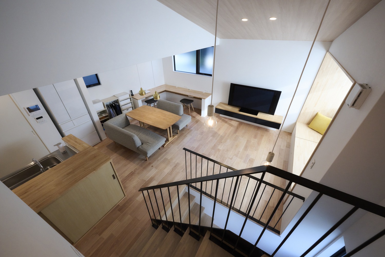 縦の空間をつなげるロフトの画像