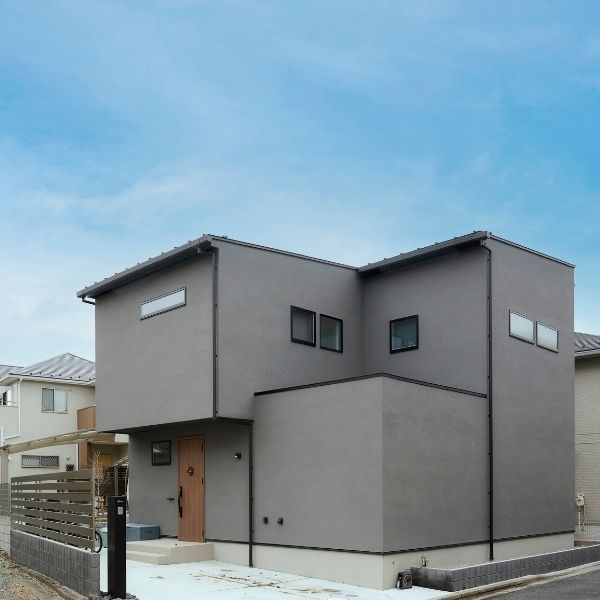 インナーテラスで結ぶ家の画像