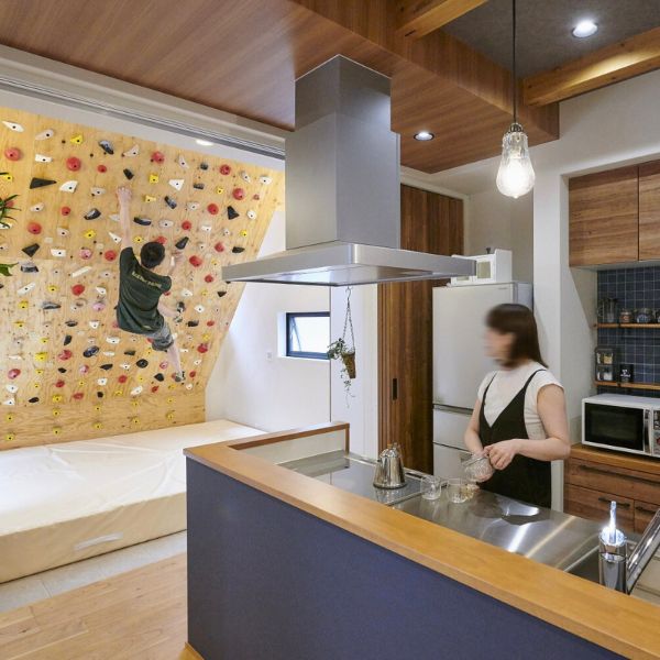 Climbing Houseの画像