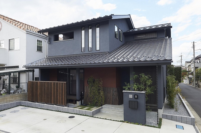 洋風と和風がうまく調和した和モダン住宅外観は美しい ポラスの注文住宅ブランド ポウハウス で自由に家を建てる