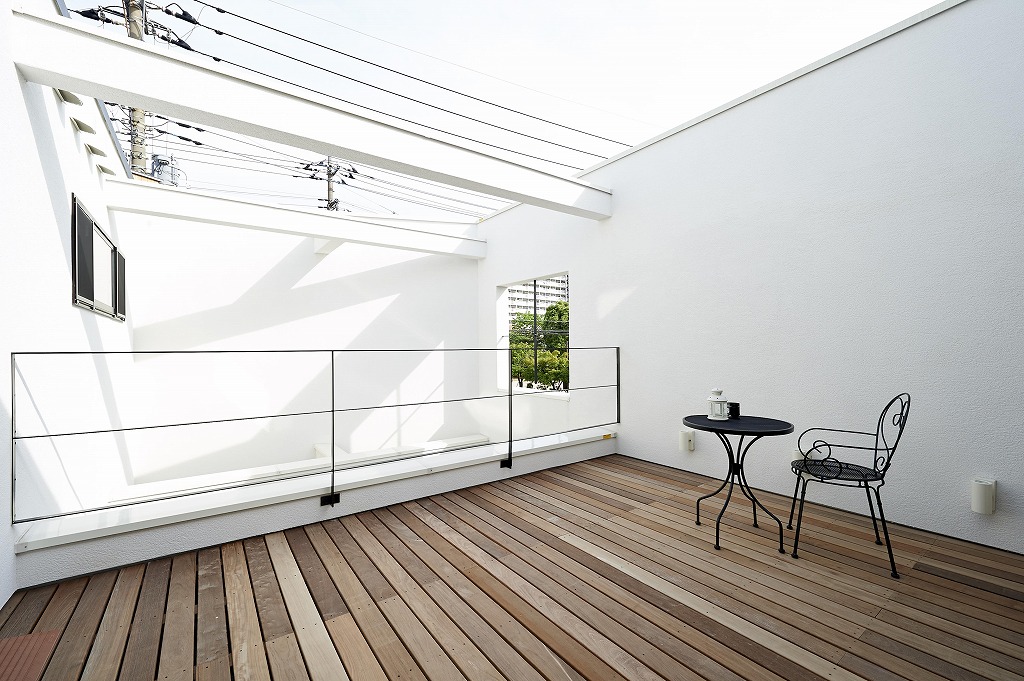 屋上テラスのある住宅のメリットとデメリットを徹底調査 ポラスの注文住宅ブランド ポウハウス で自由に家を建てる