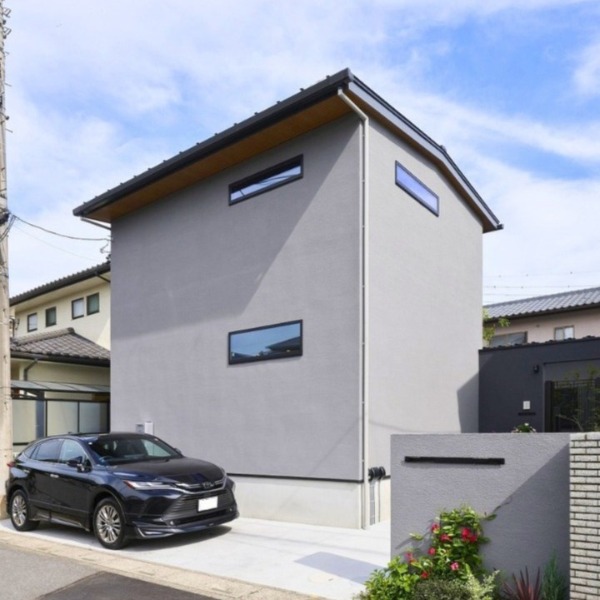 House with Patioの画像