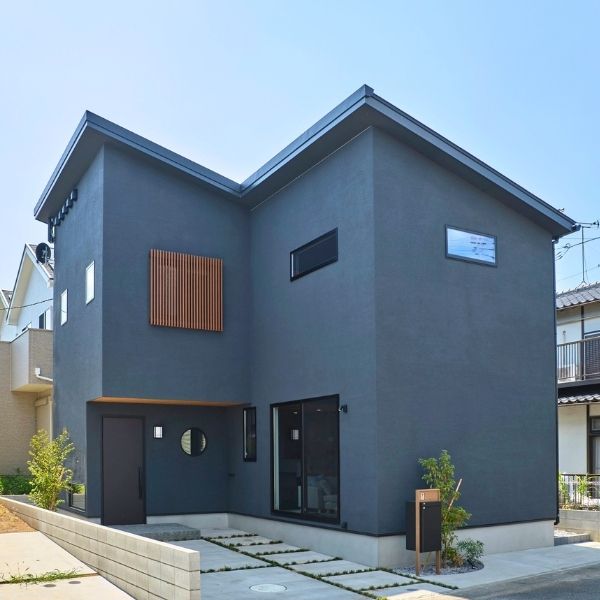 古きよき和と現代美が協奏する和モダンな家の画像