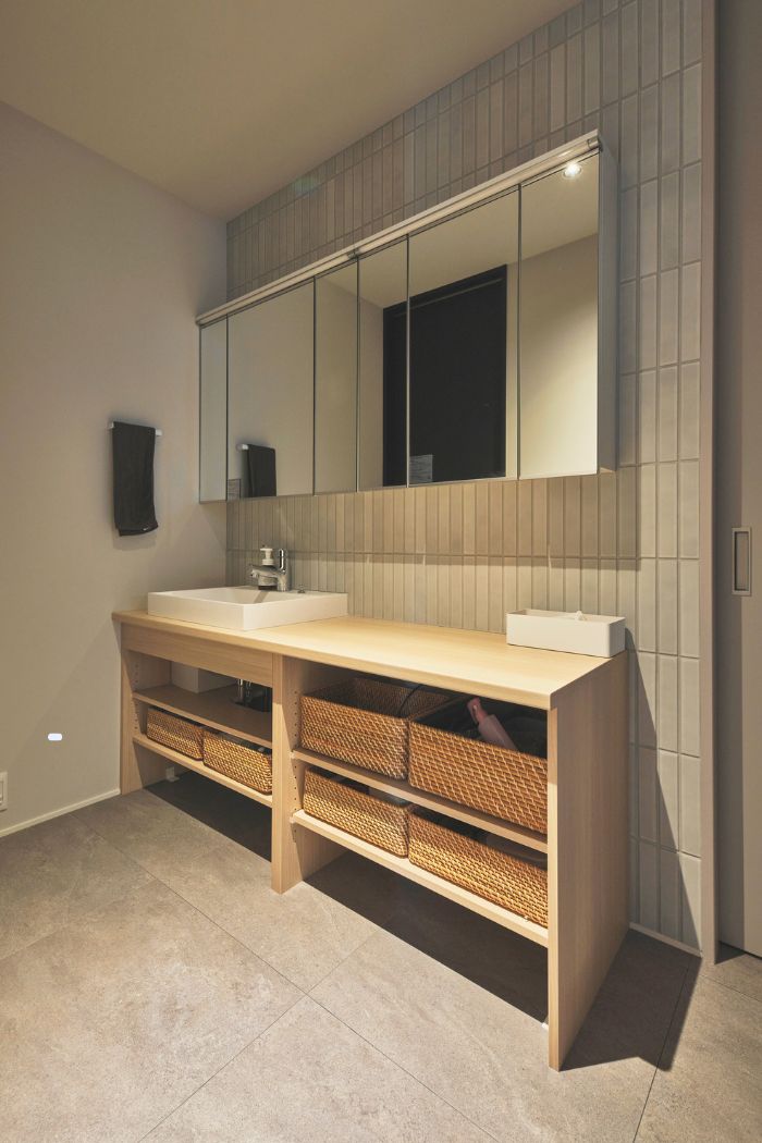 タイルを使ったおしゃれな洗面台の画像