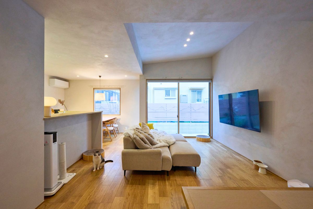 優しい雰囲気に包まれる開放的なLDKの画像