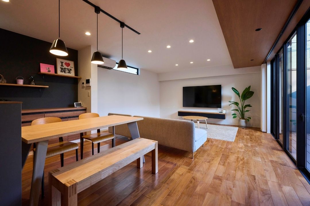 木質感が心地よいLDKの画像