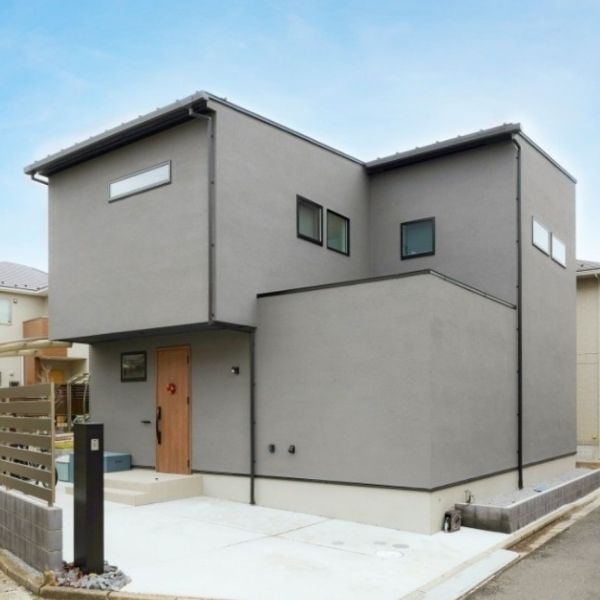 インナーテラスで結ぶ家の画像