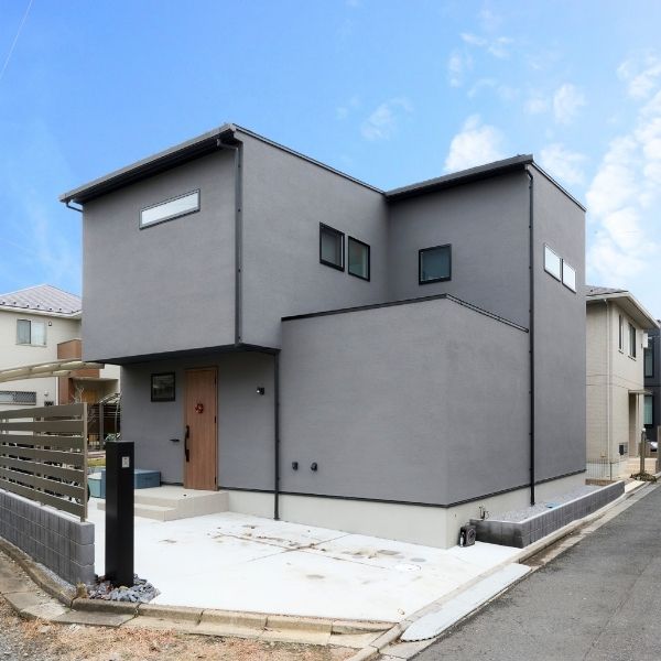 インナーテラスで結ぶ家の画像