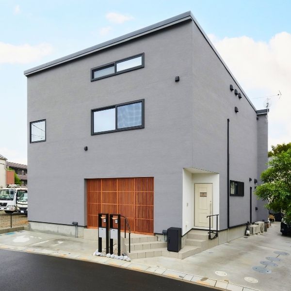 欄間のある二世帯住宅の画像