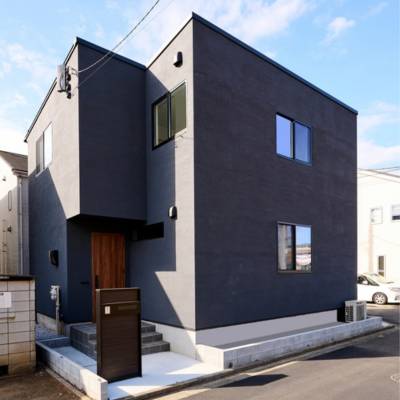 自然光を取りこむ都市型住宅の画像