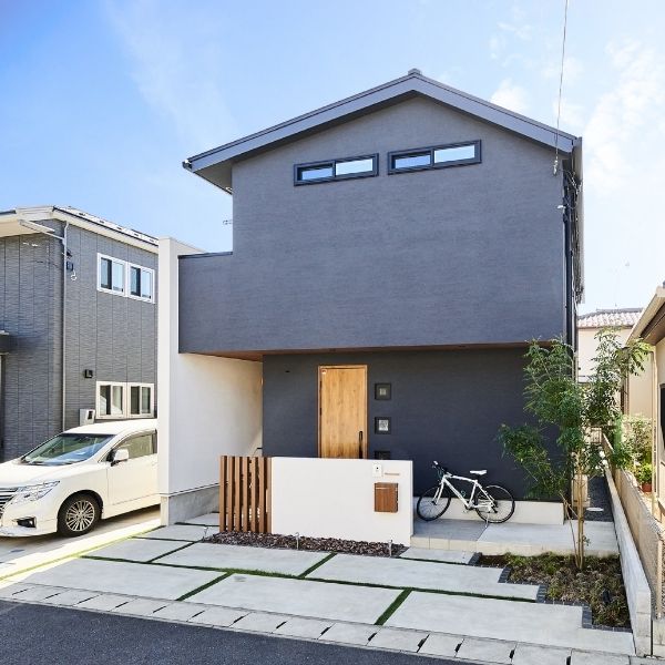 風と光を届ける吹抜けの家の画像